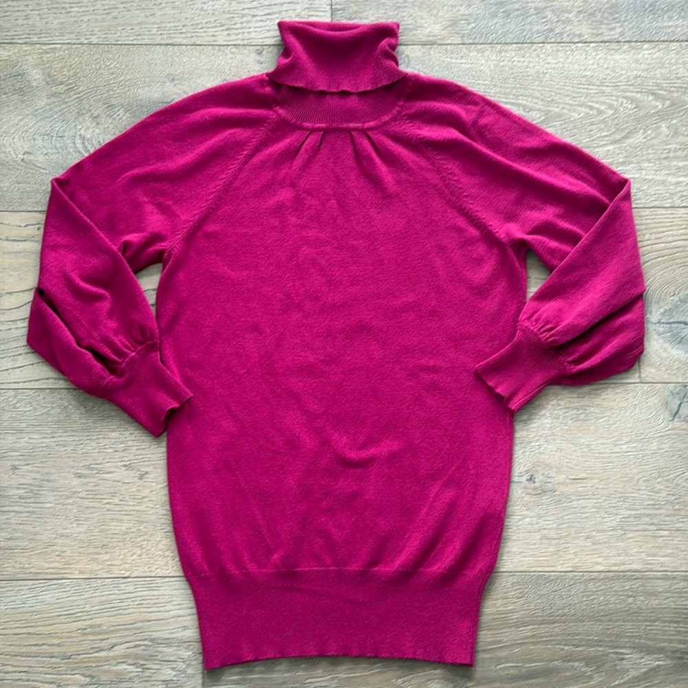 Excellent Condition Express Designstudio Fine Kni… - image 1